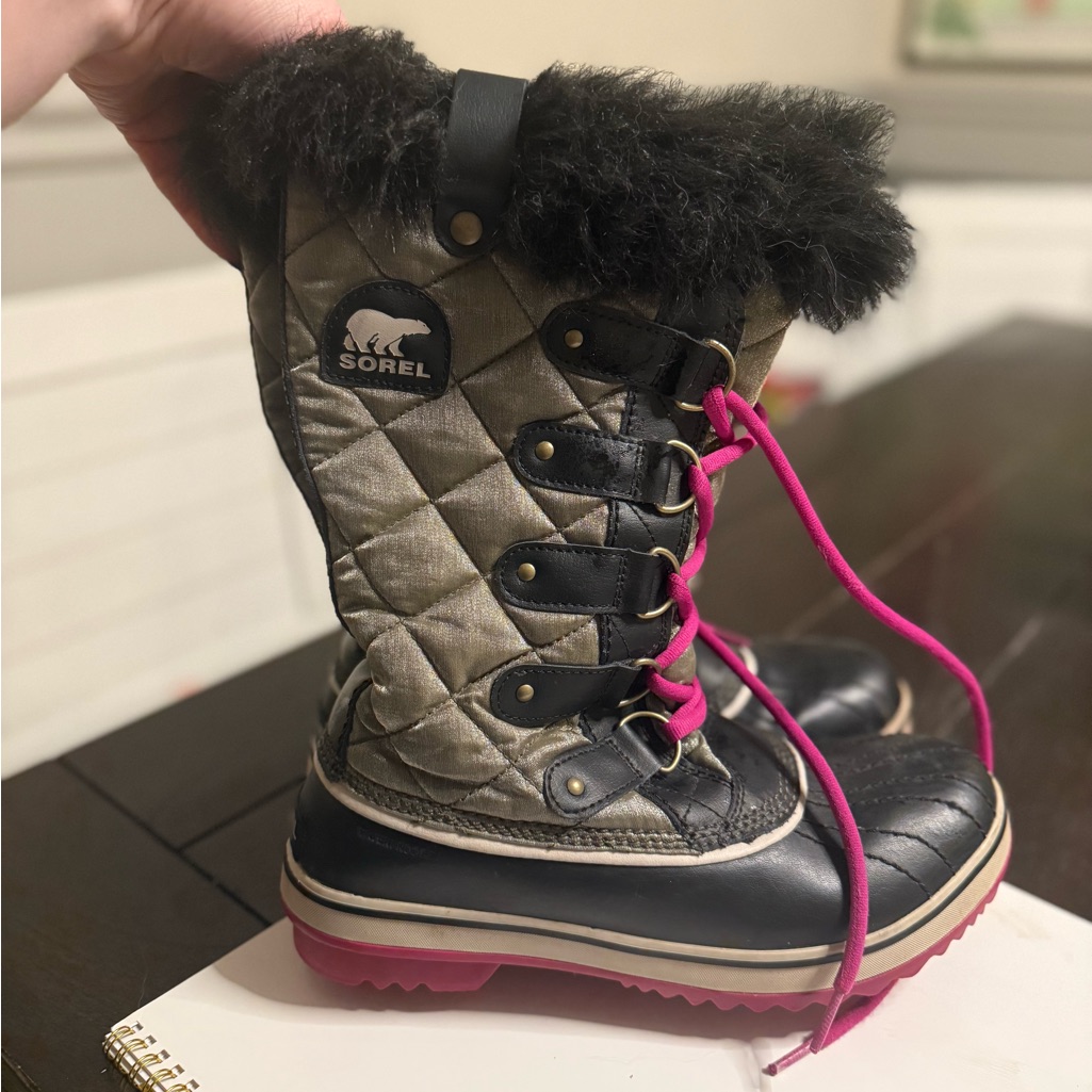 Sorel Black And Pink Winter Boots